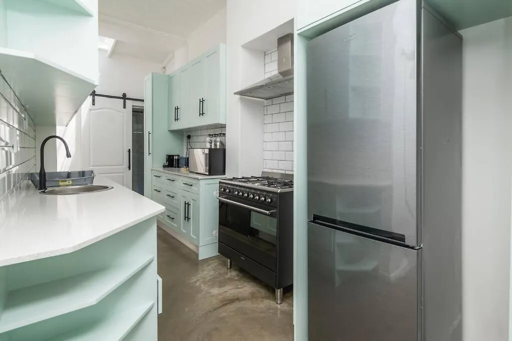 Contemporary Two Bedroom House In Greenpoint Cape Town Apartment