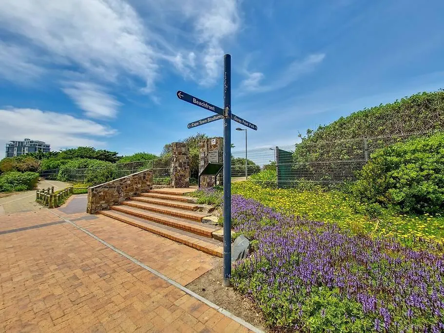 Apartment Contemporary Two Bedroom House In Greenpoint Cape Town